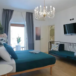 https://savoia-international_lt_bari-stazione.barihotels.org