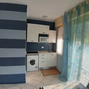 A Due Passi Dal Mare Apartment Marina Di Carrara